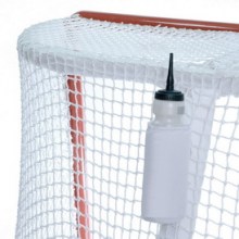 Derzhatel butylki dlya hokkejnyh vorot